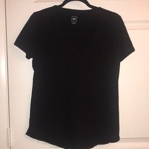 Gap Black pocket t